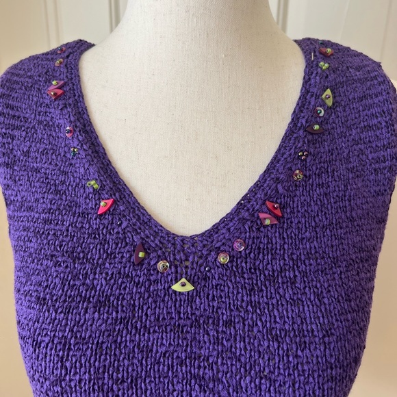 Beaded Trim Tank Top - Picture 2 of 4